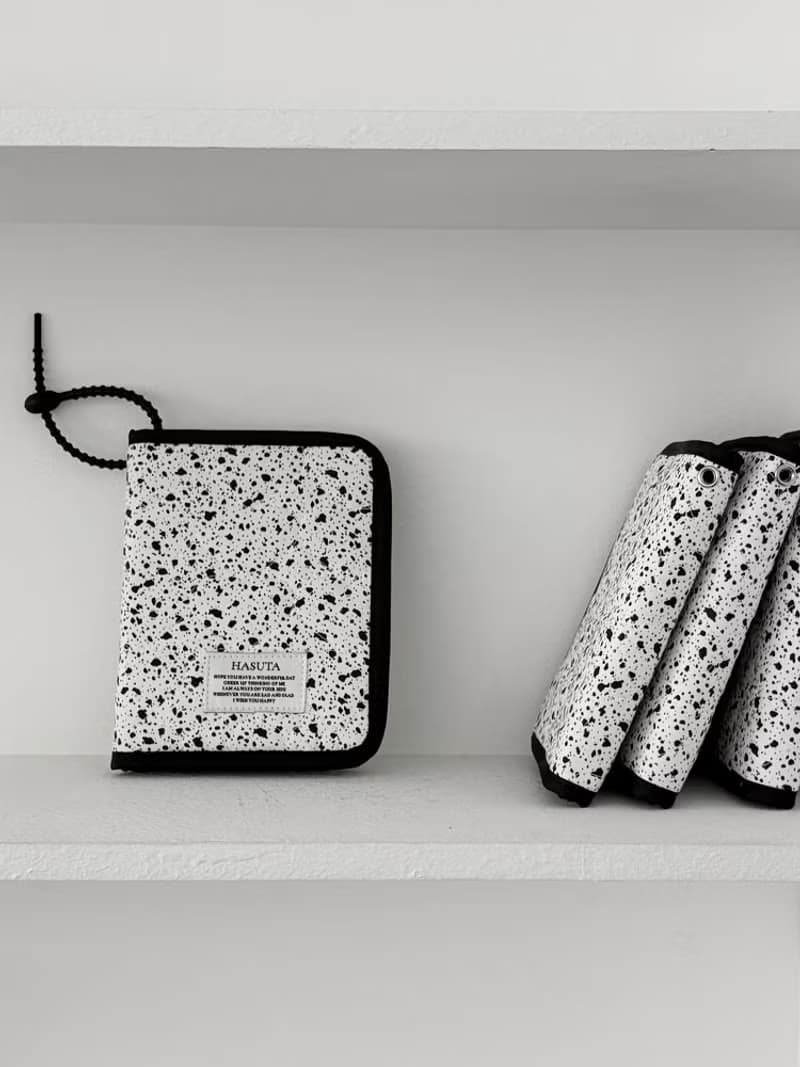 PASSPORT WALLET