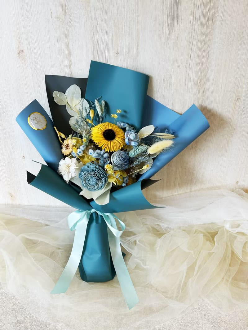 *朝陽* 畢業花束 授袍花束 父親節花束 畢業禮物 永生花束