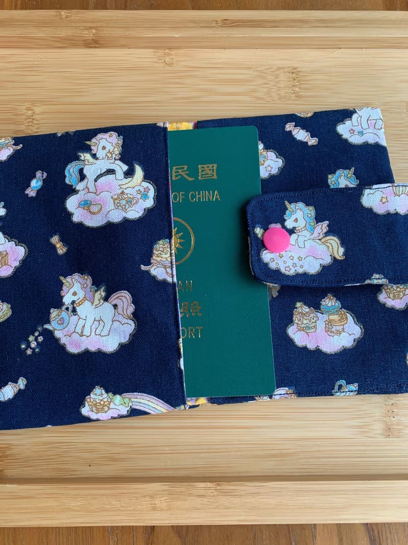 文青風實用護照套  浪漫旋木 深藍 面紙套  衛生棉收納 禮物