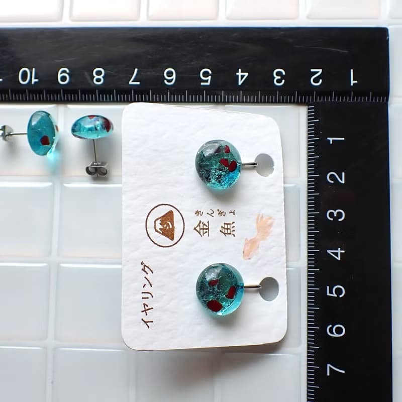 季節商品【琉球ガラス】金魚 (ピアス or イヤリング)