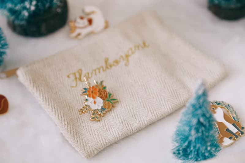 狐狸與花束徽章胸針 衣物別針 胸章 金屬徽章 包包扣