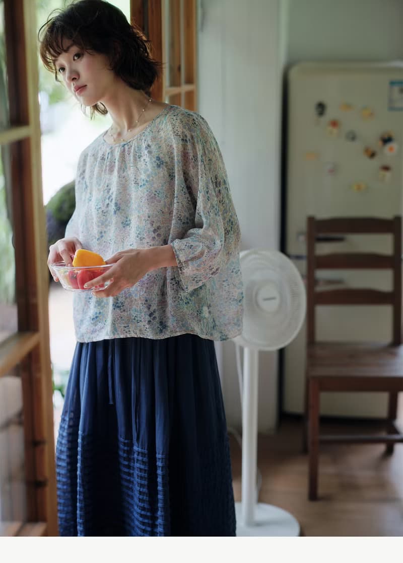 兩色碎花苧麻圓領鬆弛感小衫