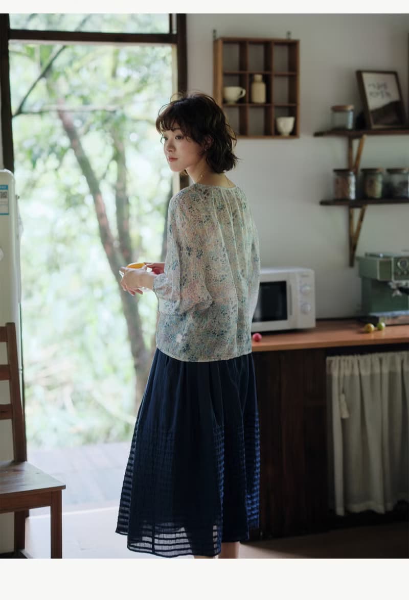 兩色碎花苧麻圓領鬆弛感小衫