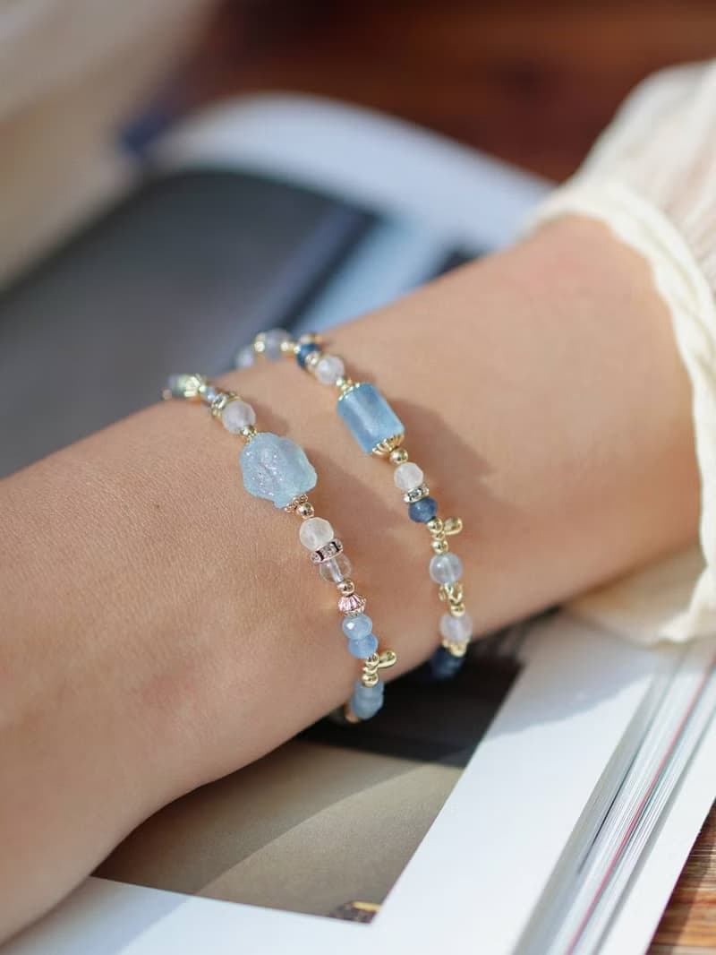 寧靜之海。海水藍寶原礦 拓帕石 月光石 14K包金 水晶礦石手鍊