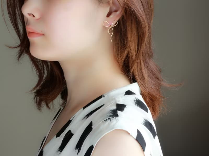 14kgf-vibrant ribbon pierced earrings