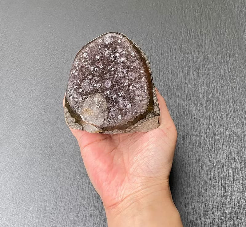 招財開運-天然原礦異象滿天星紫晶鎮共生方解石 紫水晶 消磁淨化