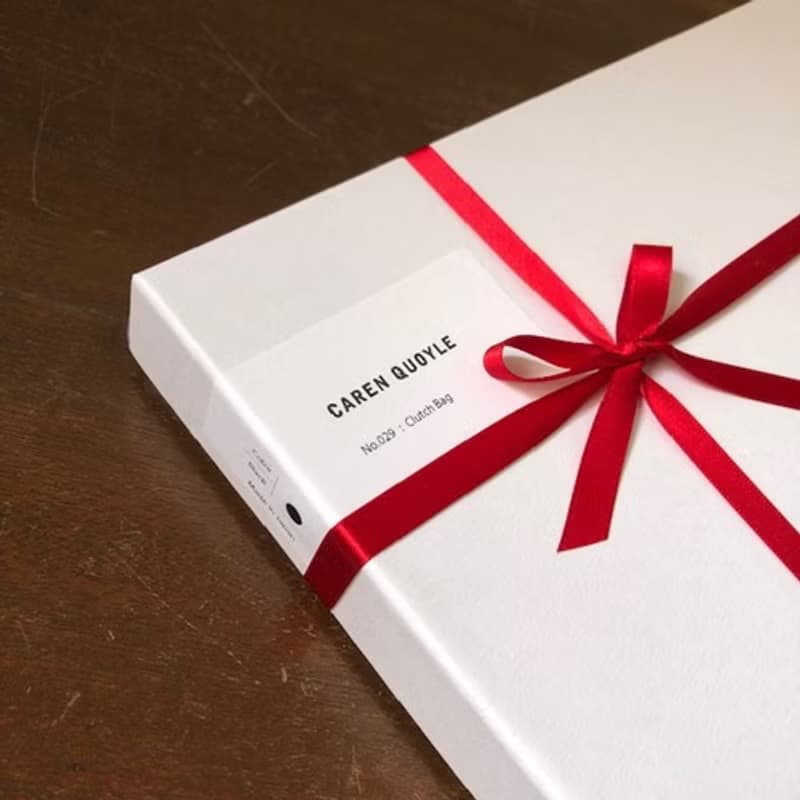 上質イタリア製革で作ったシックな長財布 - Long Wallet - TAUPE - CAREN QUOYLE -