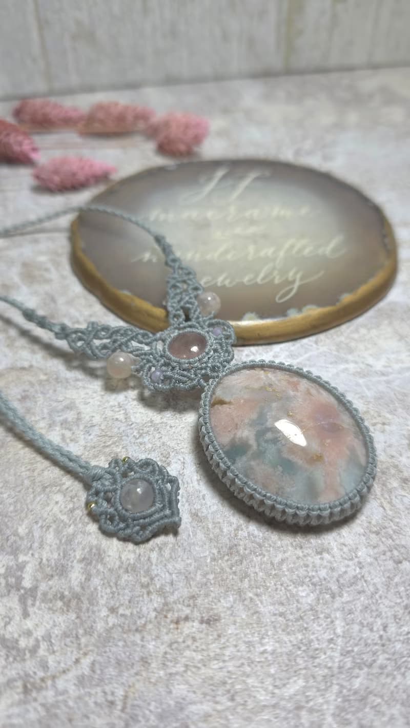 SA52櫻花瑪瑙。粉摩根石。南美蠟線編織項鍊