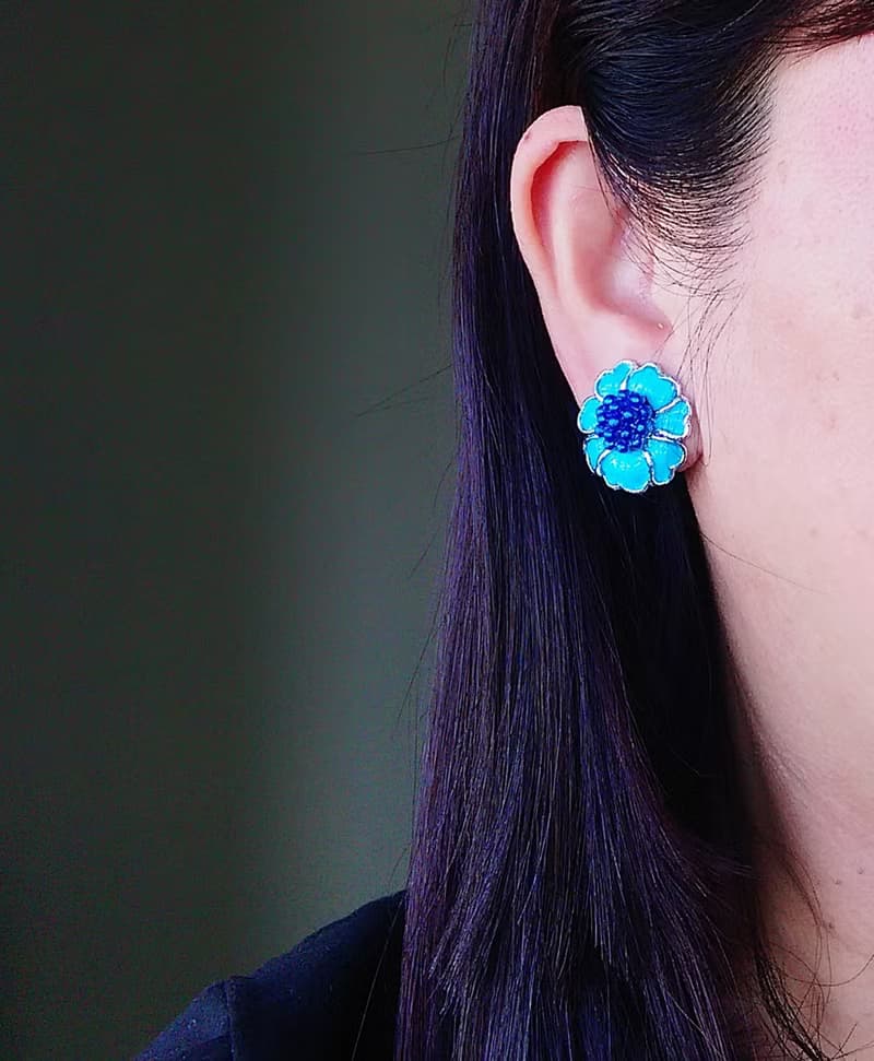 vintage jewelry  Hollycraft  水藍琺瑯花瓣 夾式耳環