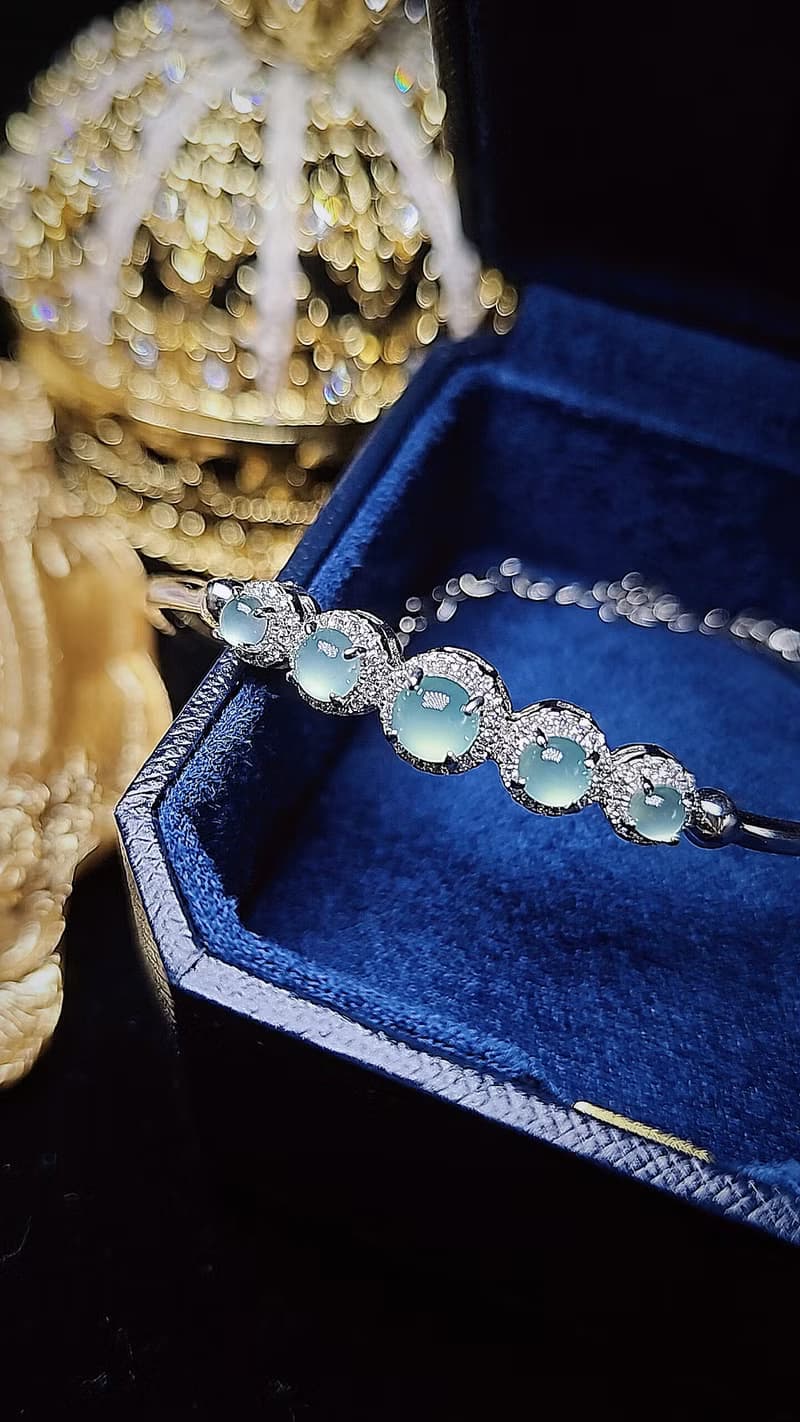 |夢幻晴藍|A貨翡翠冰玻晴藍剛蛋面5.5mm純銀鍍18k手鐲手鏈