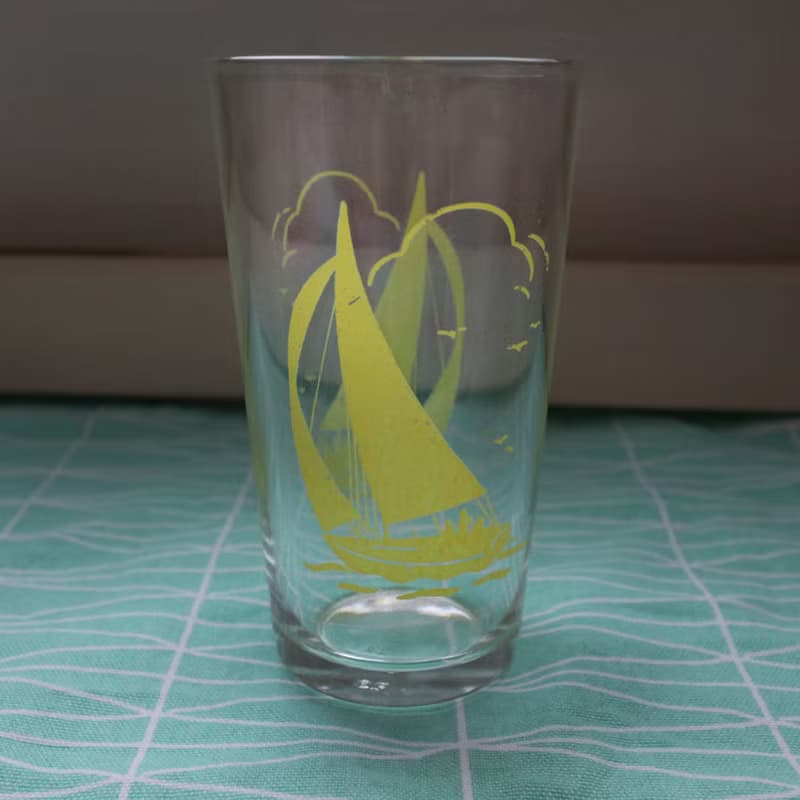 早期印花果汁杯-揚帆 (餐具/老件/舊物/玻璃/圖案)