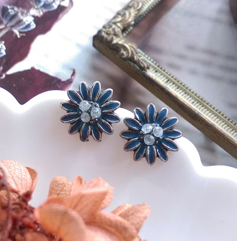 Vintage Jewelry 西洋古董飾品 小巧 小雛菊 小花卉 針式耳環