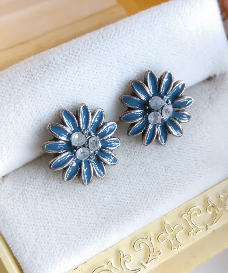 Vintage Jewelry 西洋古董飾品 小巧 小雛菊 小花卉 針式耳環