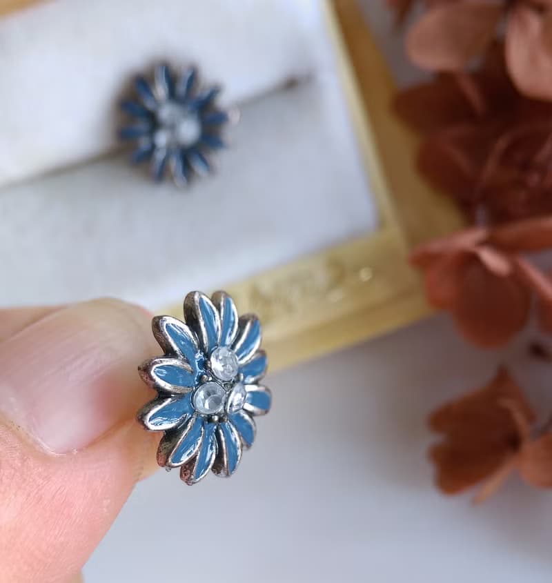 Vintage Jewelry 西洋古董飾品 小巧 小雛菊 小花卉 針式耳環