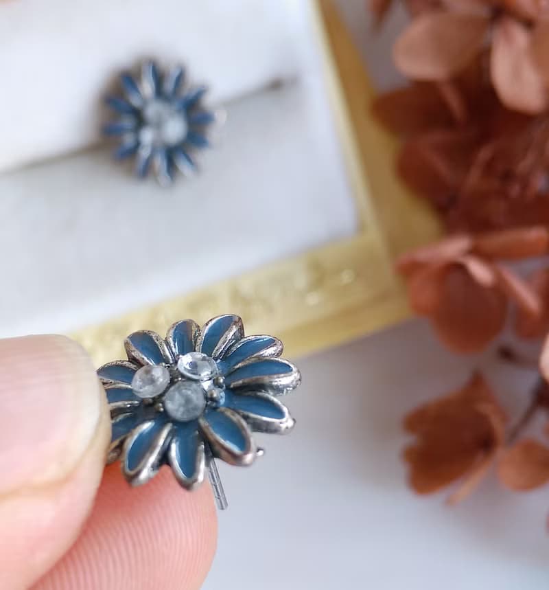 Vintage Jewelry 西洋古董飾品 小巧 小雛菊 小花卉 針式耳環