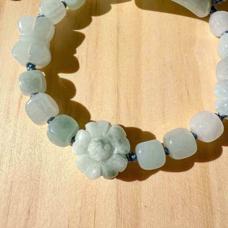 手工編織翡翠手鍊 — 白綠玫瑰