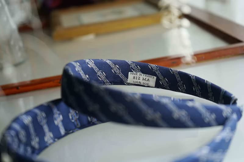 古董領帶改製手工髮箍-Hermès-經典馬鞍扣深藍-蝴蝶結/窄版