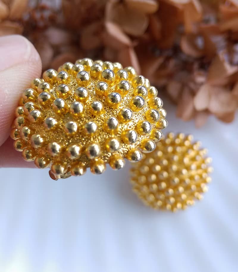 Vintage Jewelry 西洋古董飾品 金色 圓形 凸點 夾式耳環