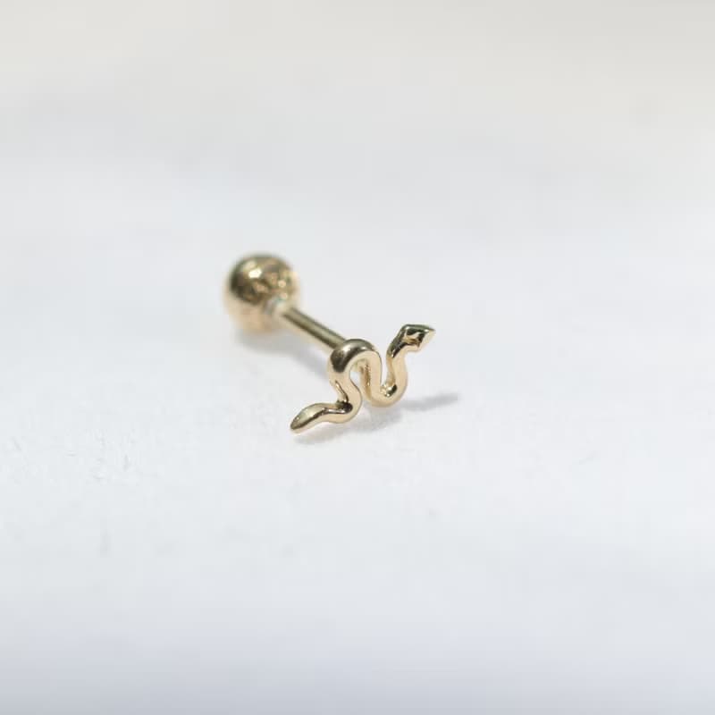 14K 線條小蛇鎖珠耳環 (單個)耳骨 耳窩 不退色
