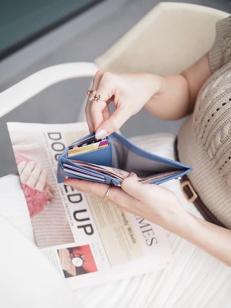 Hannah (Sky) : Small leather short wallet, folded wallet, Mini wallet, Blue