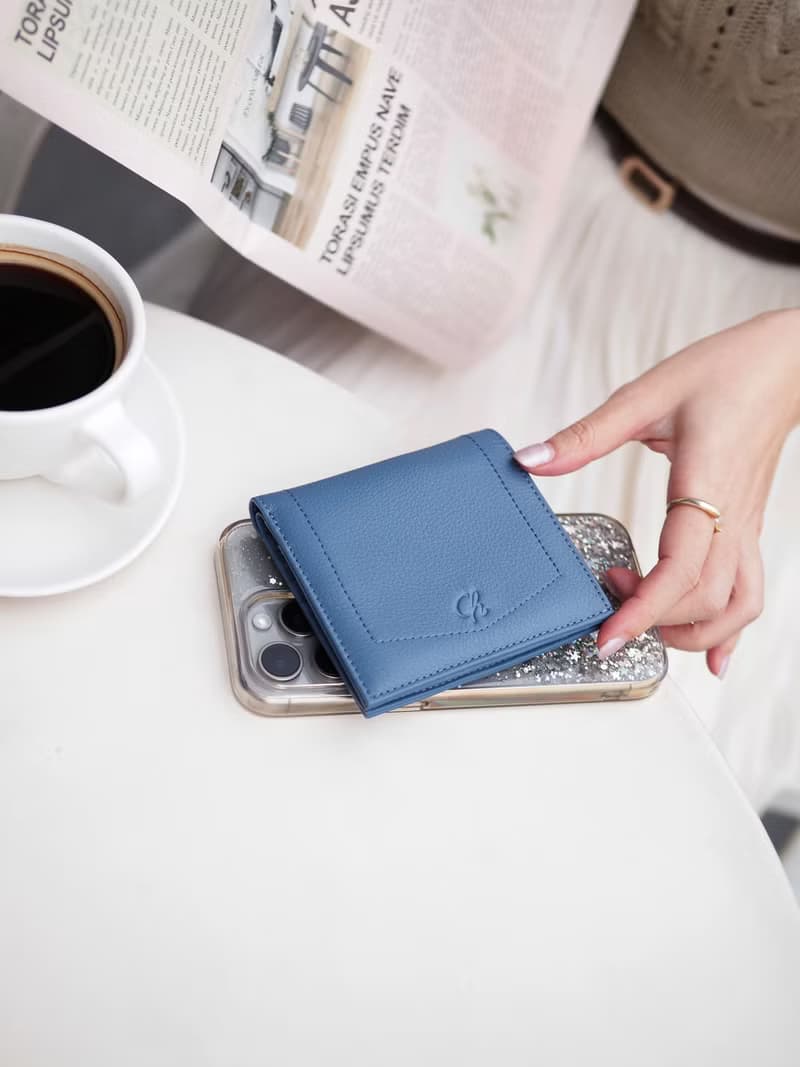 Hannah (Sky) : Small leather short wallet, folded wallet, Mini wallet, Blue