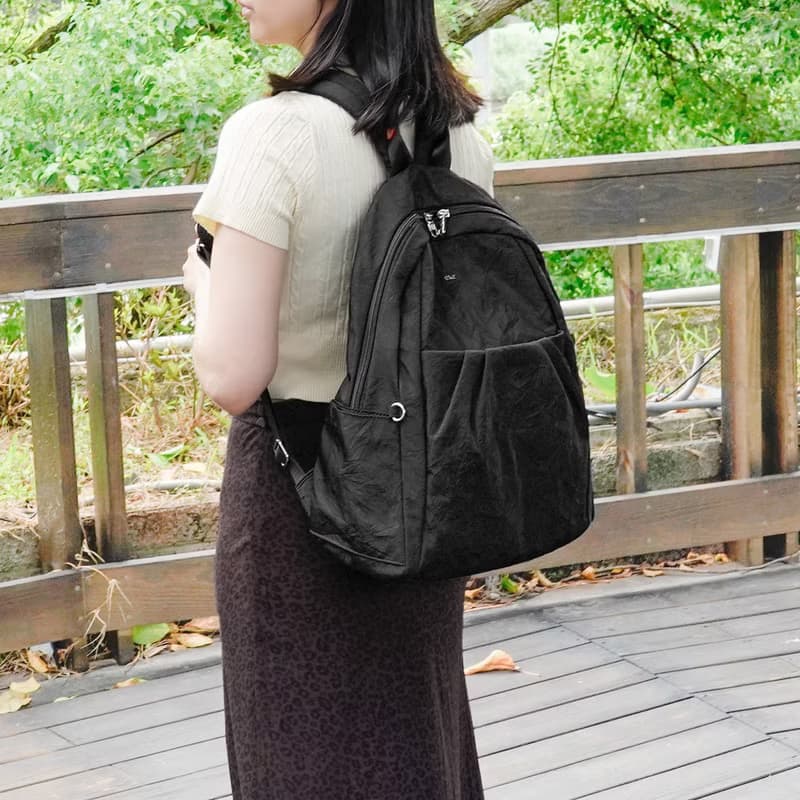 (黑色)輕盈紙感甜美系休閒旅行後背包(大款)33571