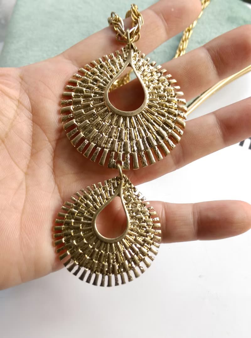 【西洋古董飾品】摩登垂墜 金屬 放射  項鍊 大墜項鍊