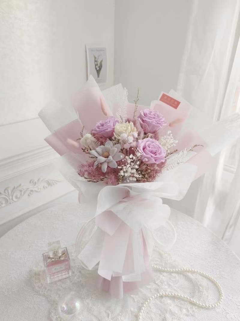 浪漫紫永生玫瑰花束