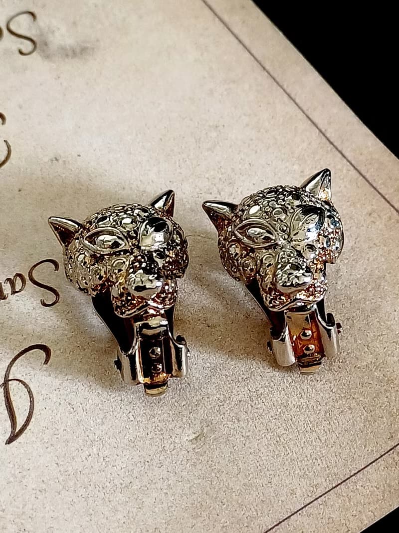 vintage jewelry  經典立體神獸  夾式耳環