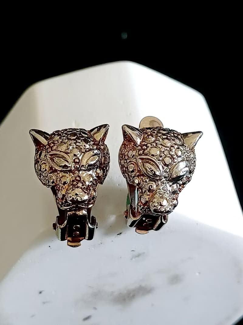 vintage jewelry  經典立體神獸  夾式耳環