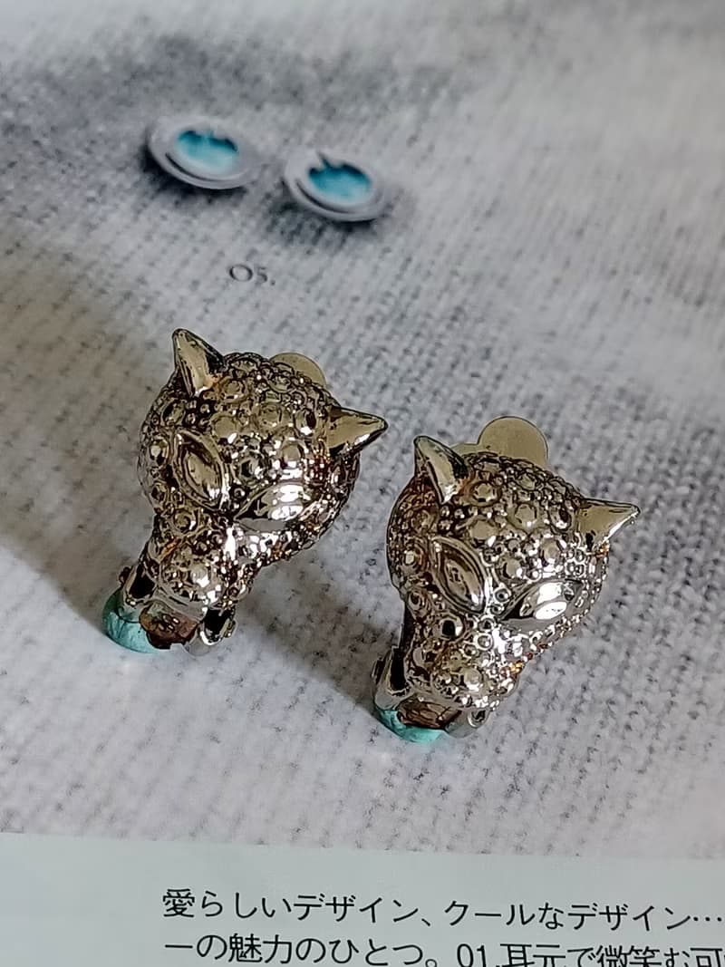 vintage jewelry  經典立體神獸  夾式耳環