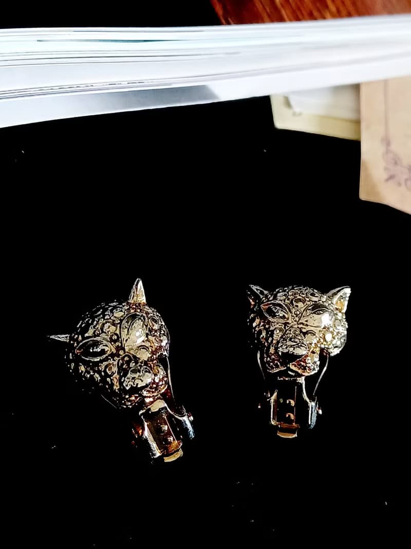 vintage jewelry  經典立體神獸  夾式耳環