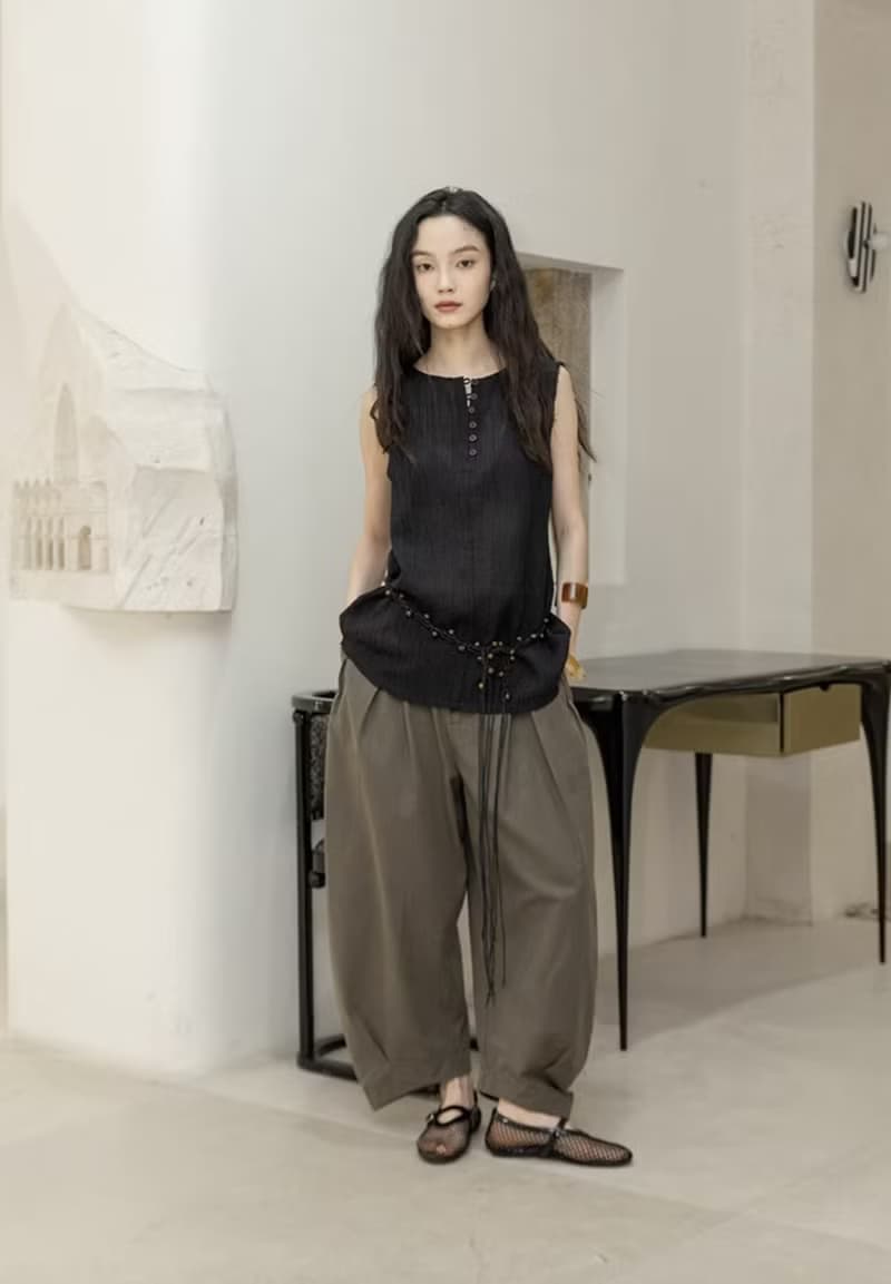 法式復古 肌理感紐扣背心 度假風無袖上衣