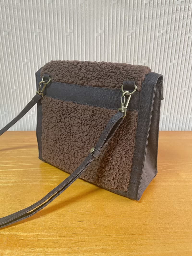 倉敷帆布　シープボア　ショルダーバッグ　バイカラー　サコッシュ　自立　軽量　ブラウン×チョコ