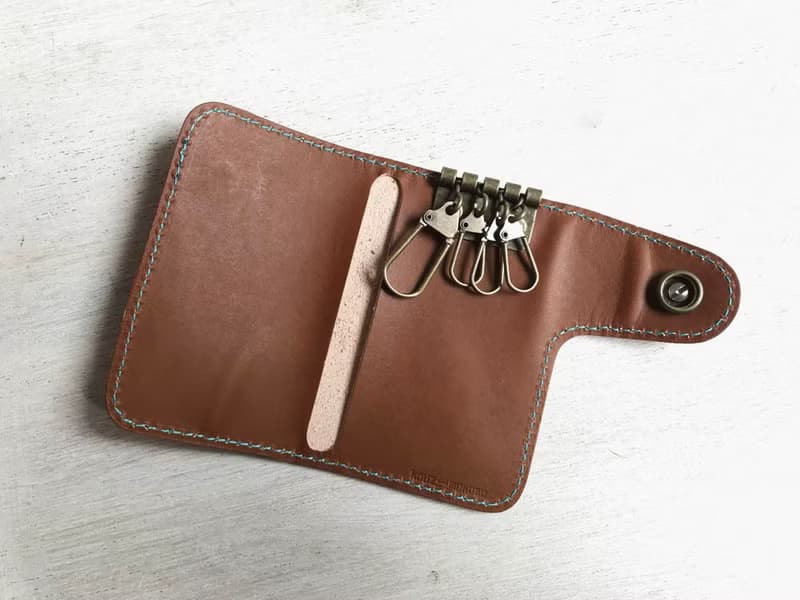 TWOFOLD　イチゴとチョコの2トーン　ツーフォルドキーケース　カードポケットあり　TFK-PB-TAf