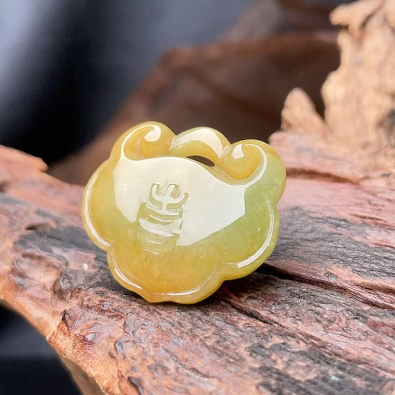 冰黃飄綠花翡翠如意吊飾 | 天然緬甸玉翡翠A貨