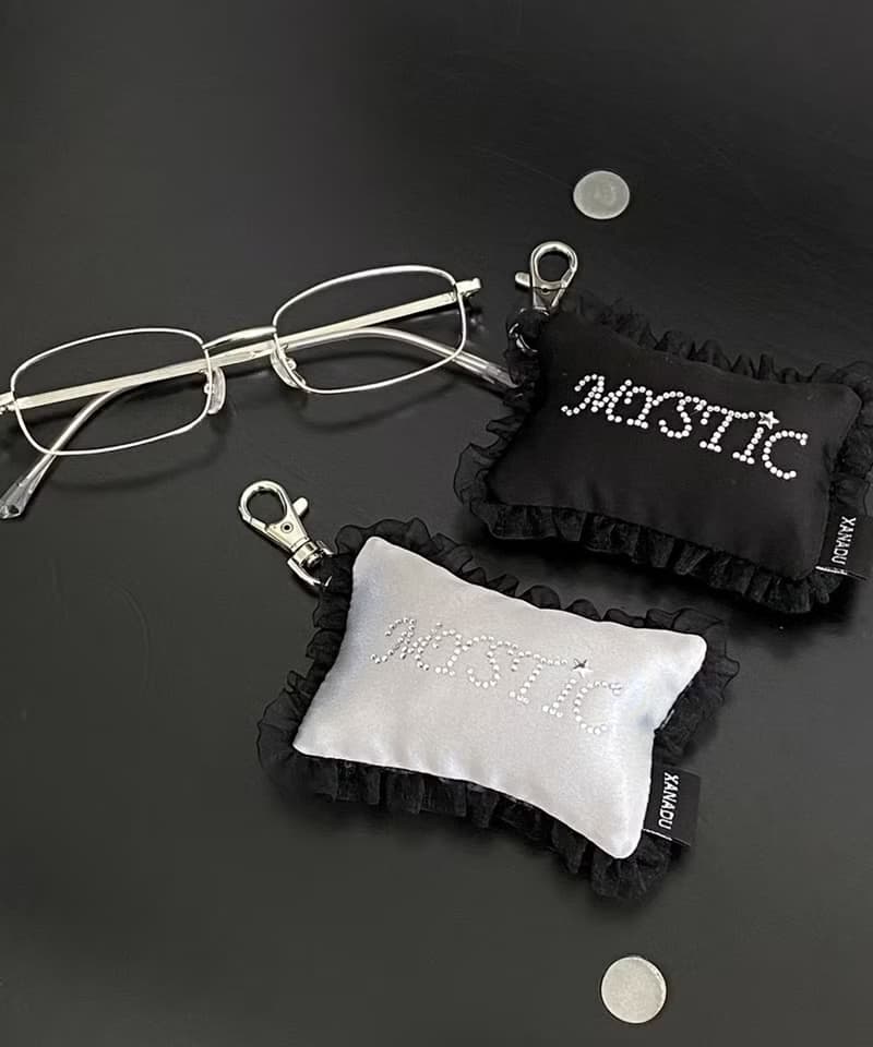 MYSTIC CUSHION KEYRING_BLACK