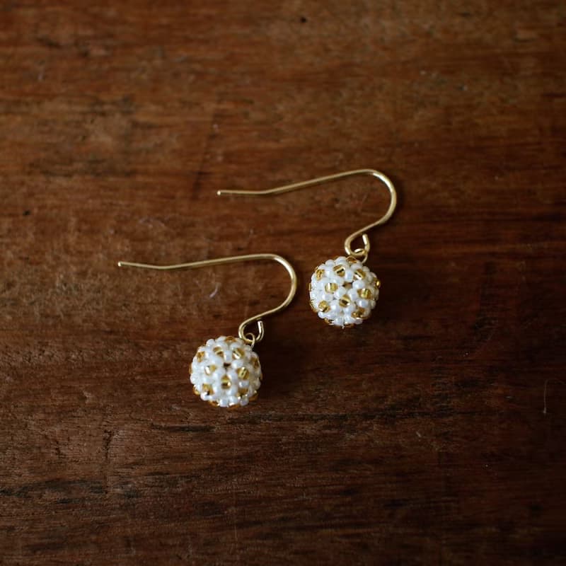串珠耳飾_手鞠球/金色/珍珠白/beading earing