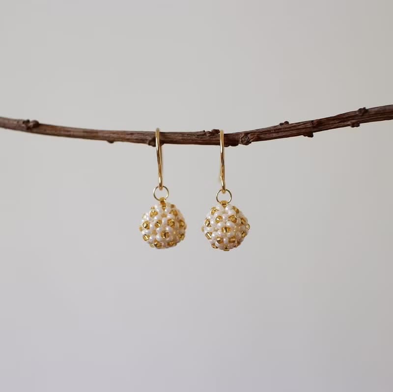 串珠耳飾_手鞠球/金色/珍珠白/beading earing