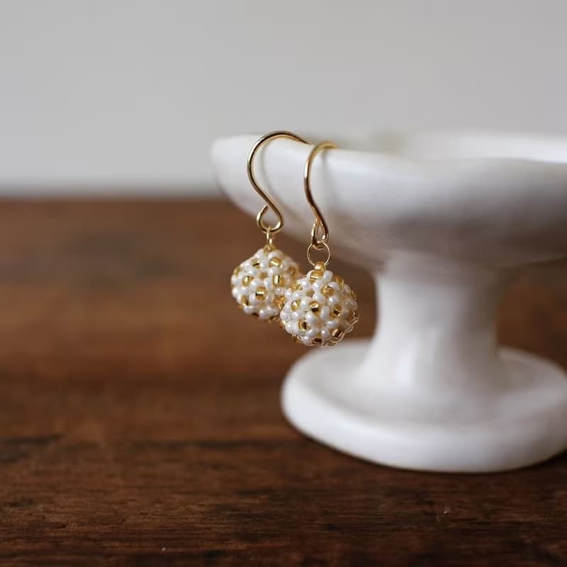 串珠耳飾_手鞠球/金色/珍珠白/beading earing