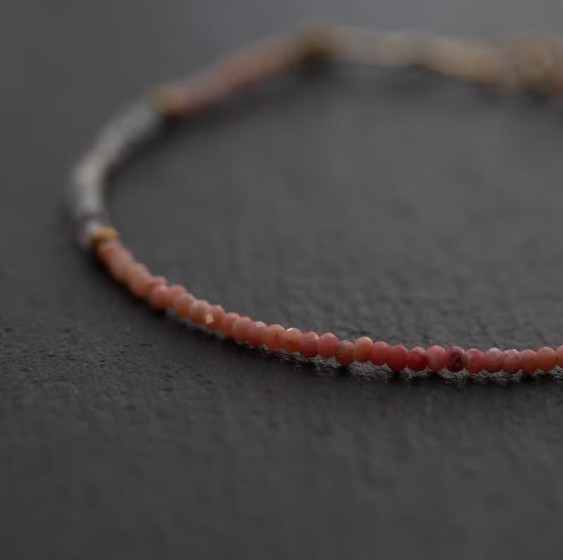 ピンクオパールとフローライトのブレスレット