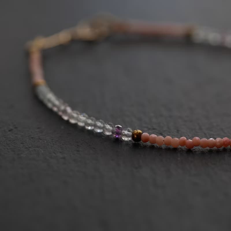 ピンクオパールとフローライトのブレスレット