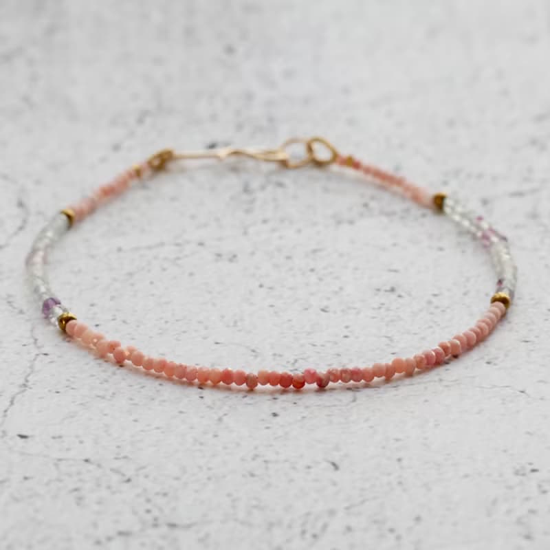 ピンクオパールとフローライトのブレスレット