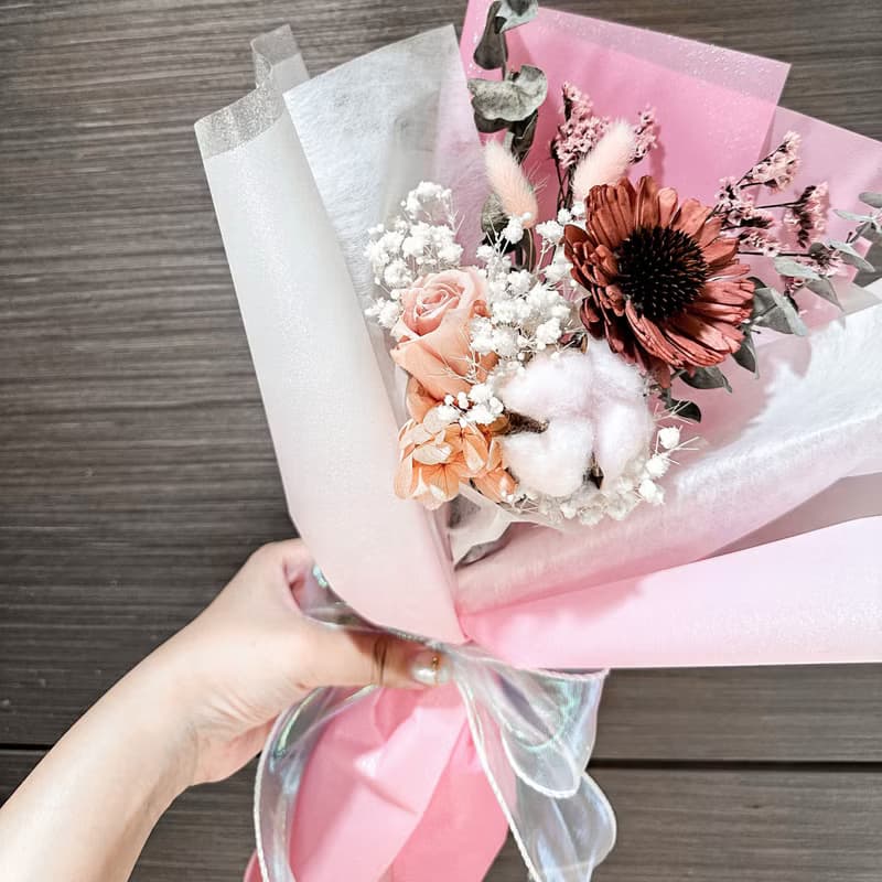 永生花束 七夕情人節 送禮花束 永生玫瑰 快速出貨 花束 附紙袋