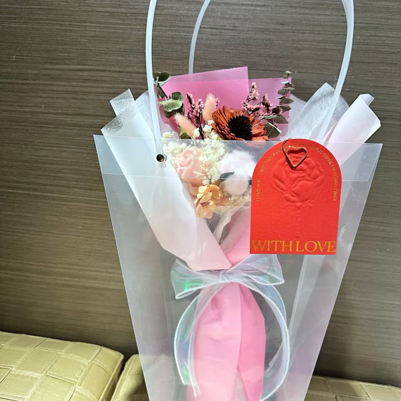 永生花束 七夕情人節 送禮花束 永生玫瑰 快速出貨 花束 附紙袋