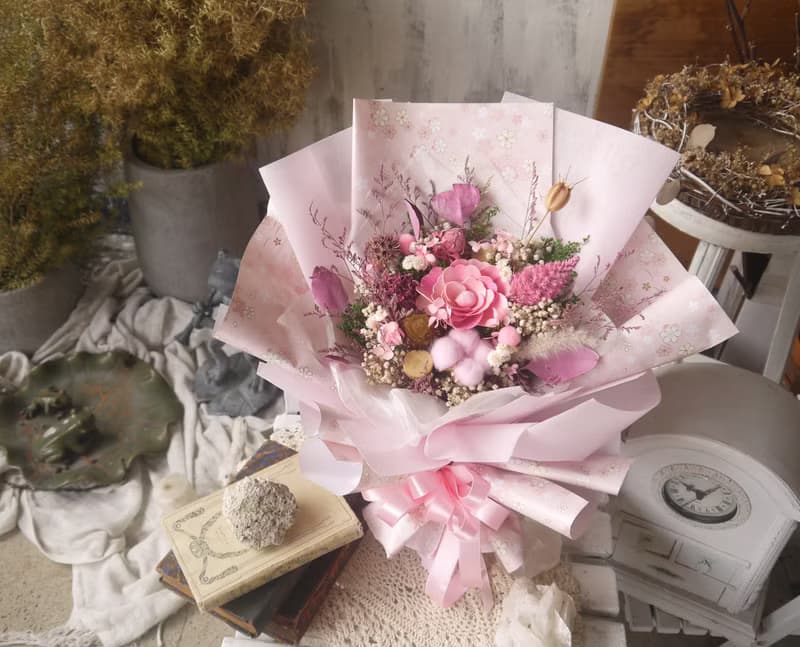緋櫻.浪漫粉色系.乾燥花.索拉花.永生花.情人節.畢業花束