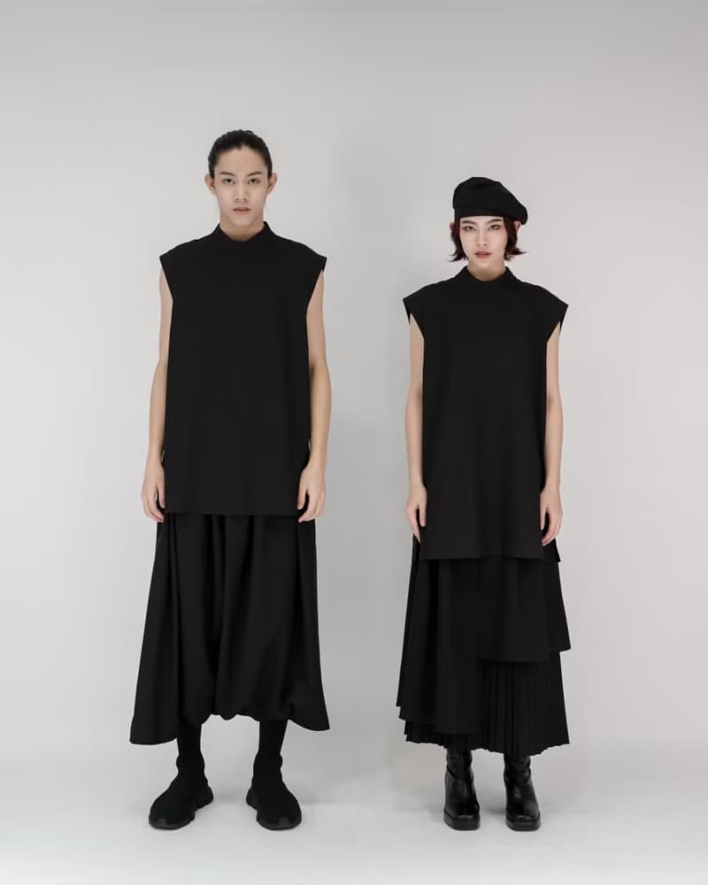 MUKK DESIGN 小高領無袖上衣