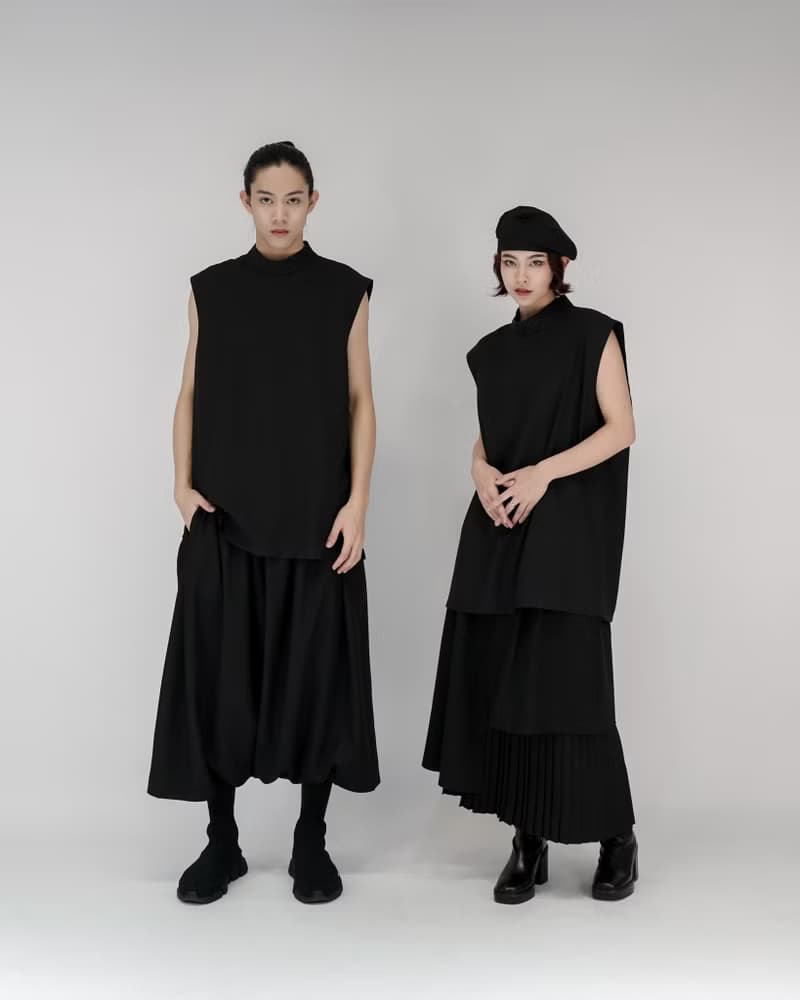 MUKK DESIGN 小高領無袖上衣