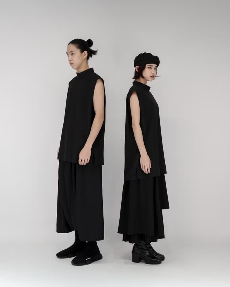 MUKK DESIGN 小高領無袖上衣