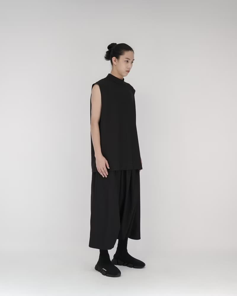 MUKK DESIGN 小高領無袖上衣